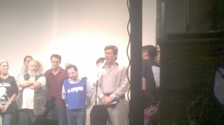 3 de febrero de 2012, Katopodis comparte el escenario con Mariotto