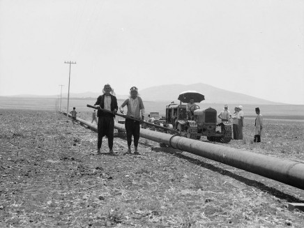 797px-Pipeline_work